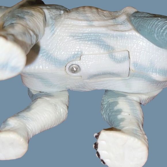 Jurassic Park III Brachiosaurus Screams 9” Figure Wounded Universal Studios 2000 - Picture 5 of 5